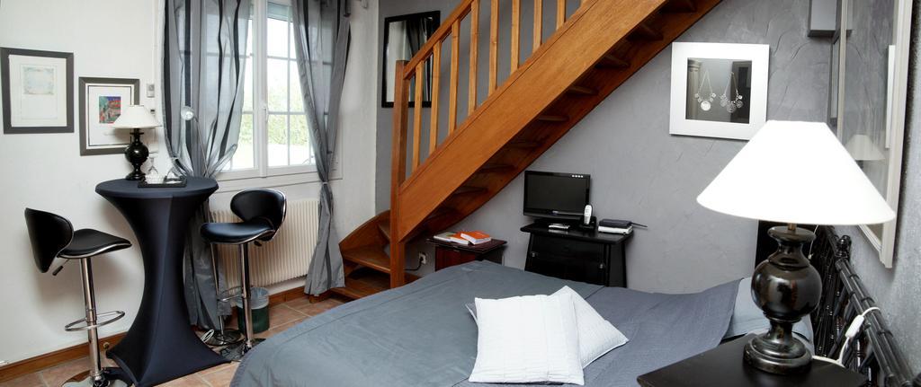 Le Moulin D'Hauterive Saint-Gervais-en-Vallière 部屋 写真